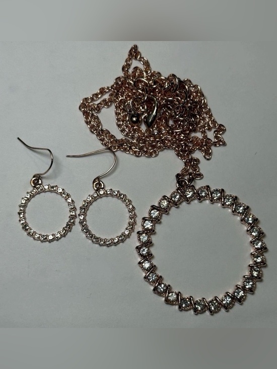 Source Unknown Jewelry - Rose Gold Color Rhinestone 34" Adjustable Necklace And Matching Earrings